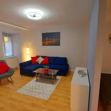 4u Apartment *